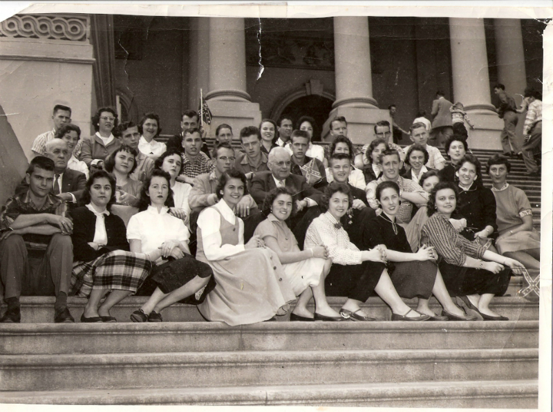 sr-class-on-the-capital-steps